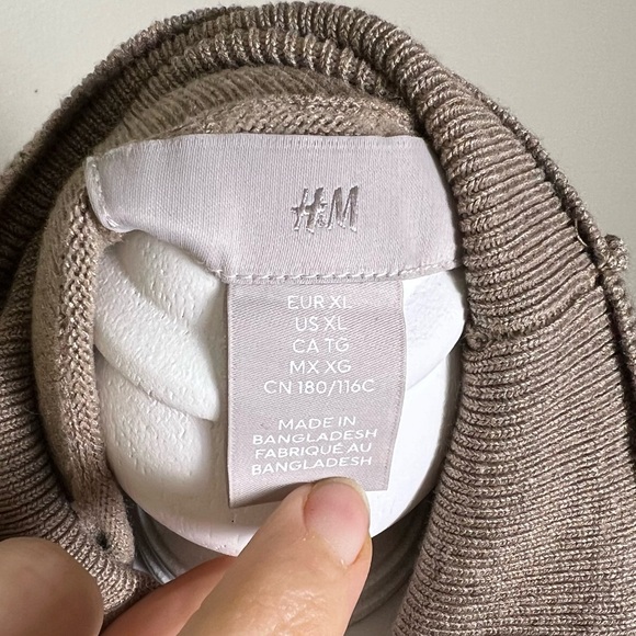 H&M Taupe Turtleneck Sweater - XL, NWOT - Picture 6 of 7